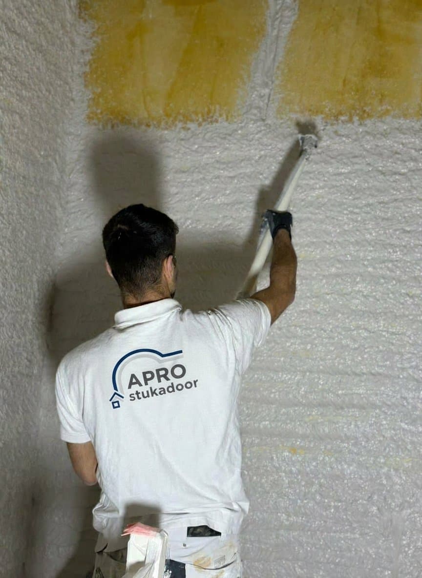 APRO stukadoor vakmannen aan het werk